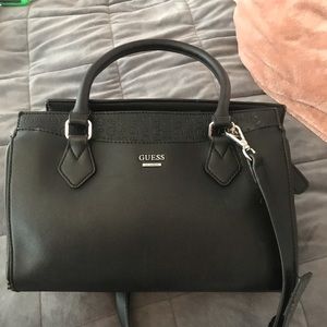 guess black shoulder bag